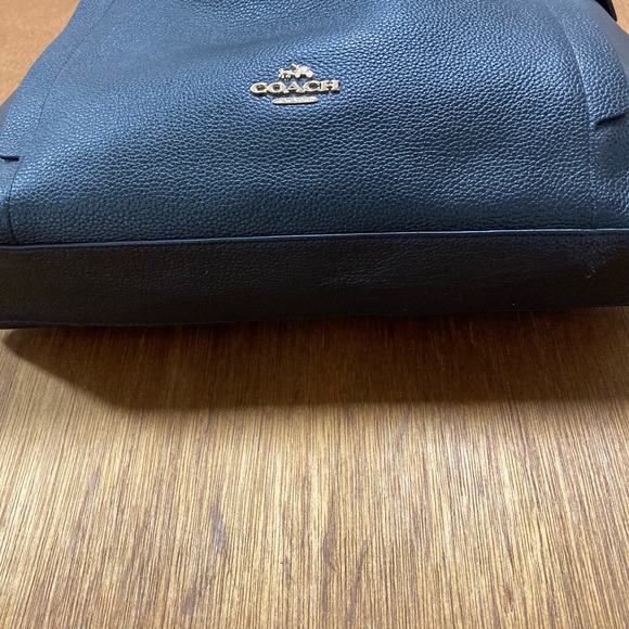 Coach - Picture 2 of 5